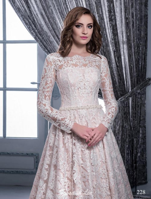 https://www.sposa-lia.com/images/stories/virtuemart/product/228       (2).jpg